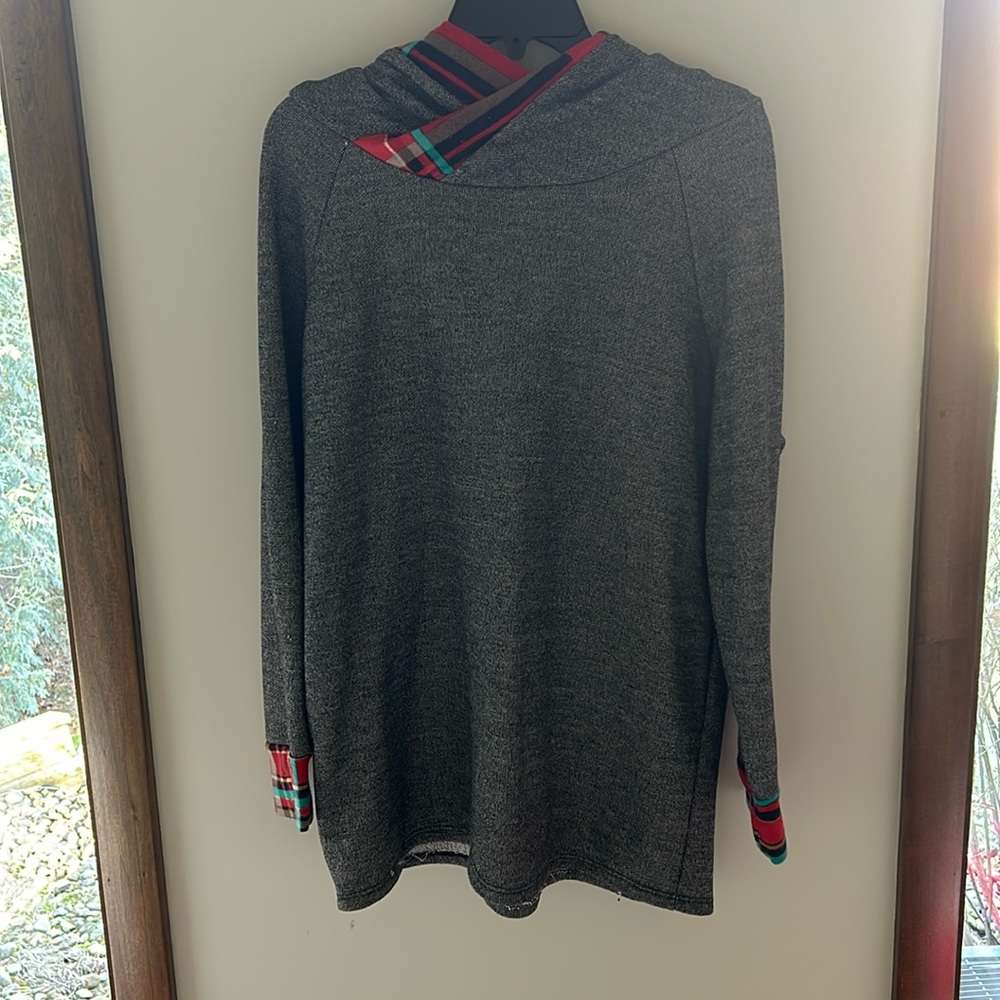 Eloges women’s size large hoodie